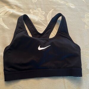 Black Nike dry fit sports bra